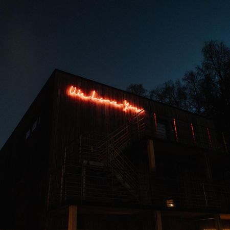 Daft Hotel & Glamping Мальмеди Экстерьер фото