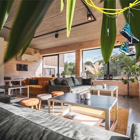 Daft Hotel & Glamping Мальмеди Экстерьер фото