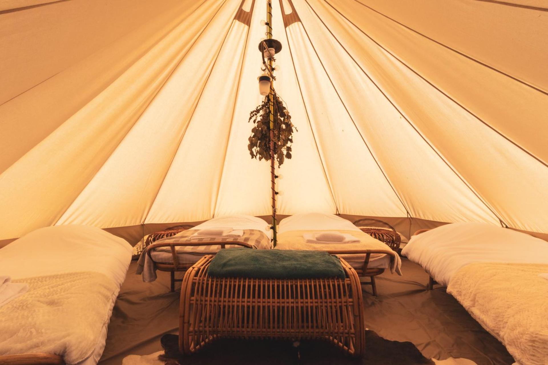 Daft Hotel & Glamping Мальмеди Экстерьер фото