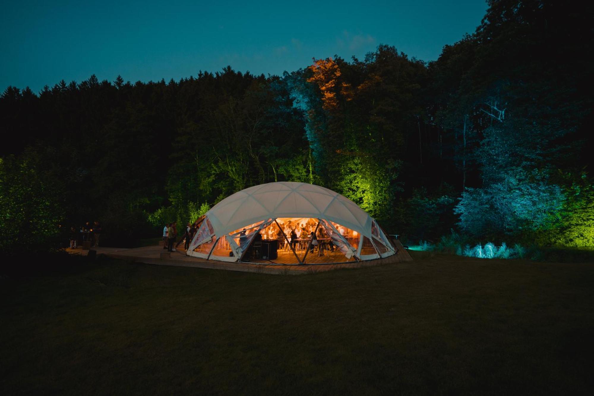 Daft Hotel & Glamping Мальмеди Экстерьер фото