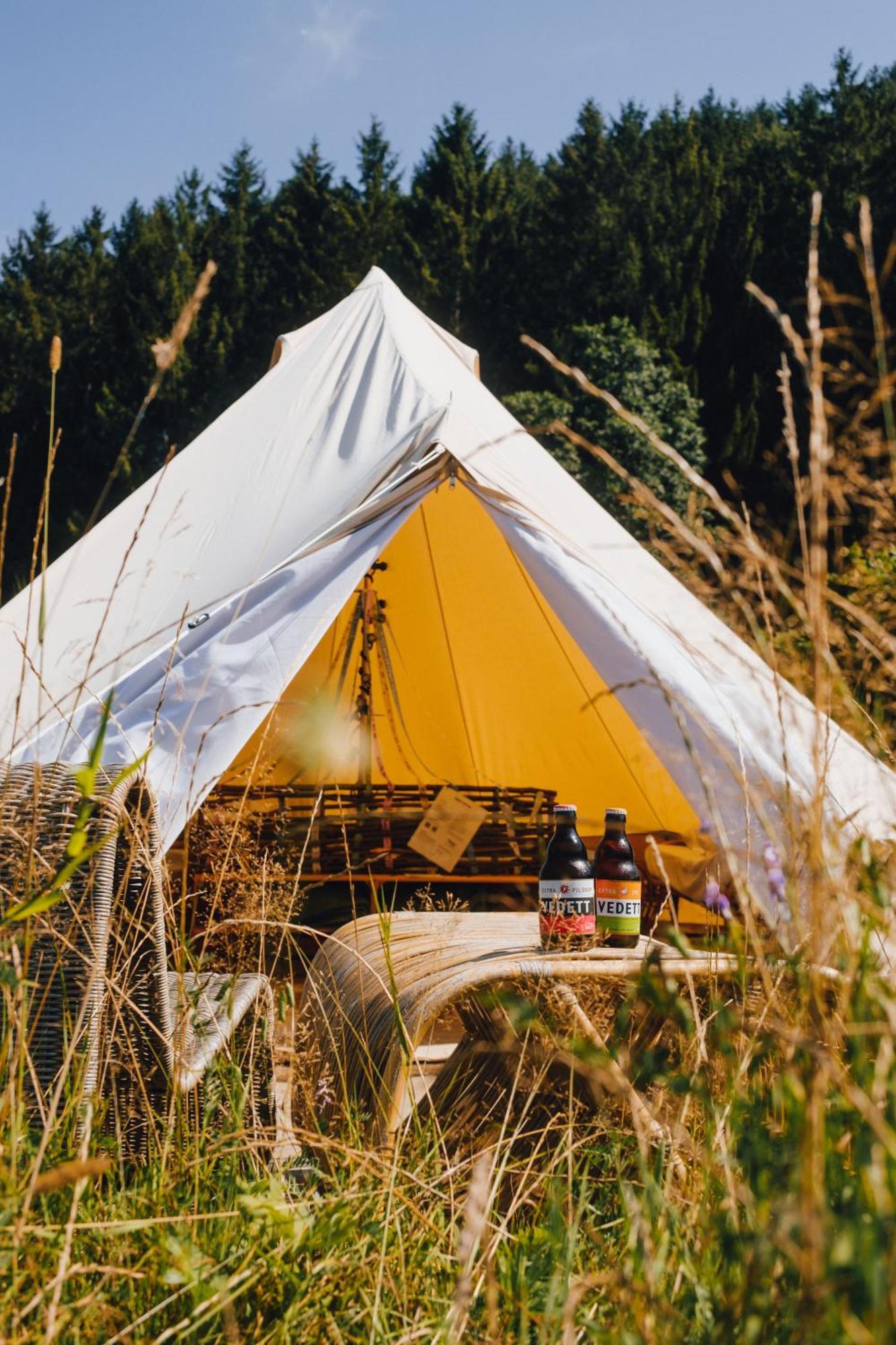Daft Hotel & Glamping Мальмеди Экстерьер фото